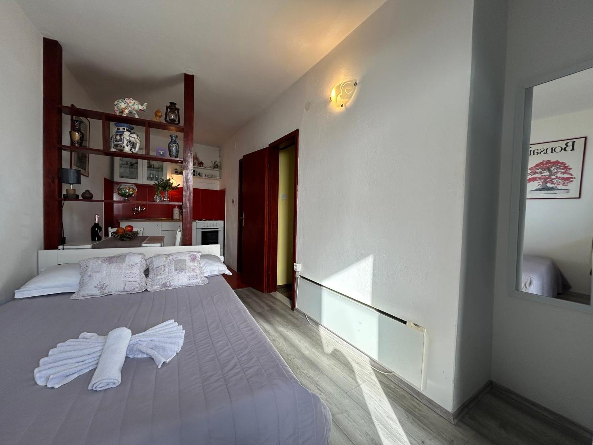 Seafront Studio Apartment+Balcony Подгора Экстерьер фото